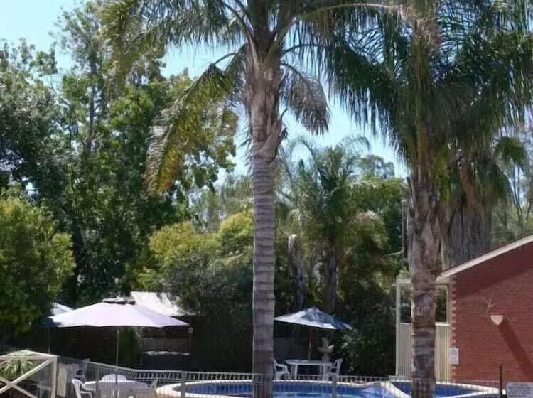 モーテル Old Coach Motor Inn Echuca