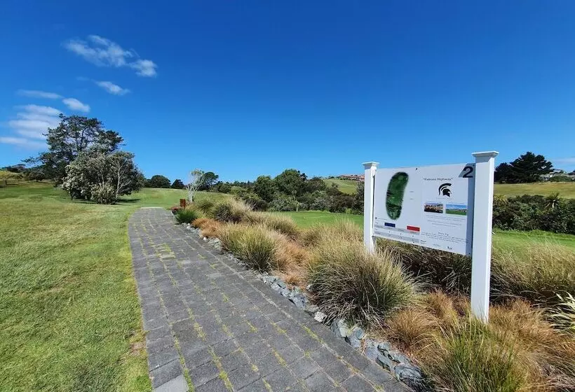 Motelli Whangaparaoa Lodge