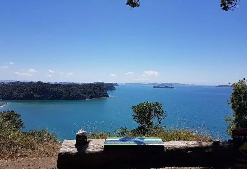 Motelli Whangaparaoa Lodge