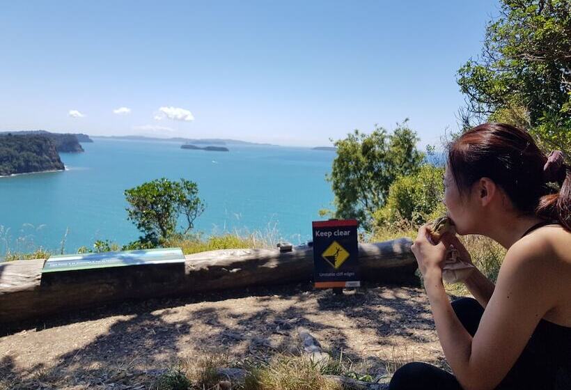 모텔 Whangaparaoa Lodge