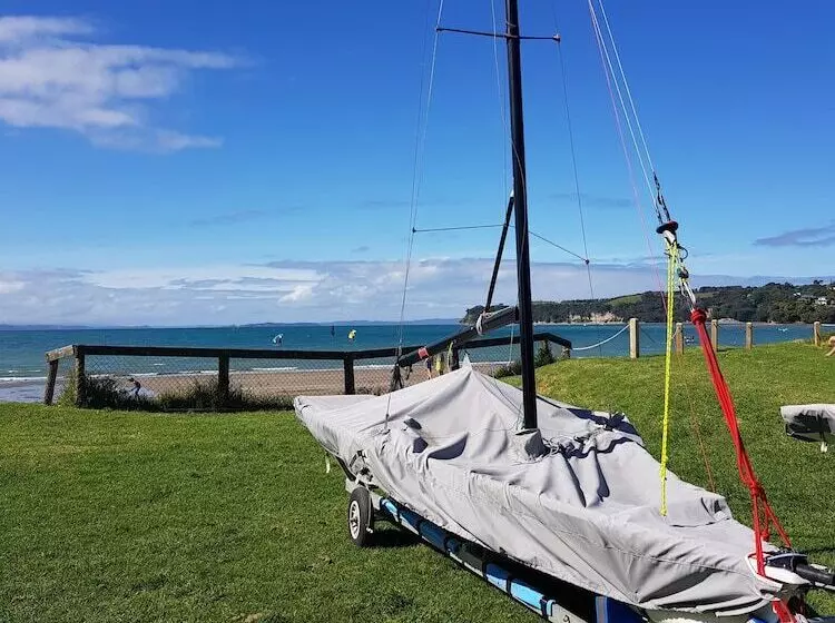 Motelli Whangaparaoa Lodge