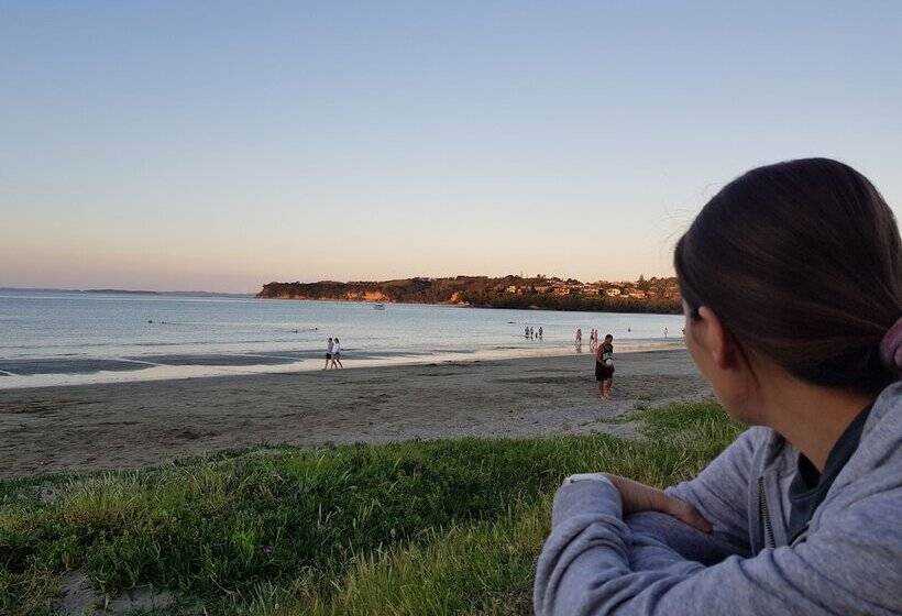 모텔 Whangaparaoa Lodge