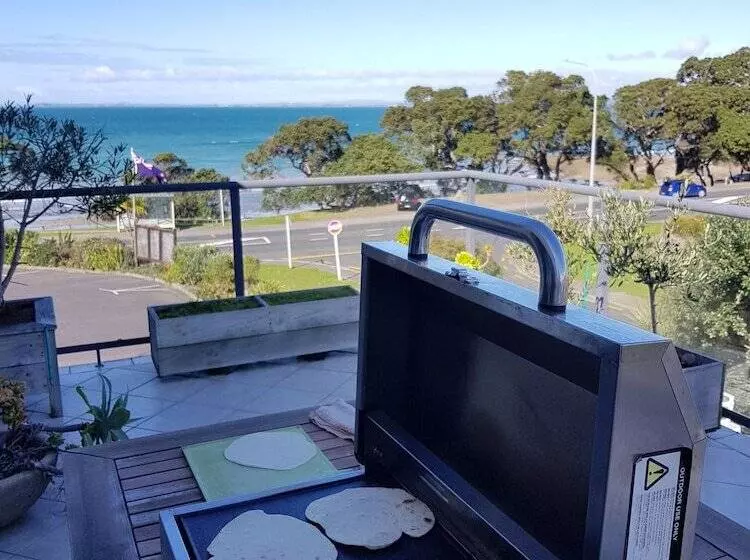 Motelli Whangaparaoa Lodge