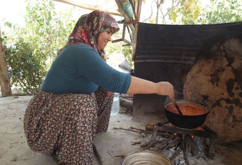 پانسیون Beymelek Taş Evler