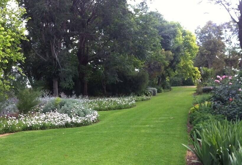 بنسيون Corynnia Station