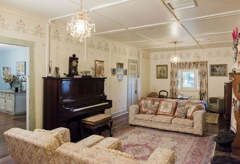 بنسيون Corynnia Station