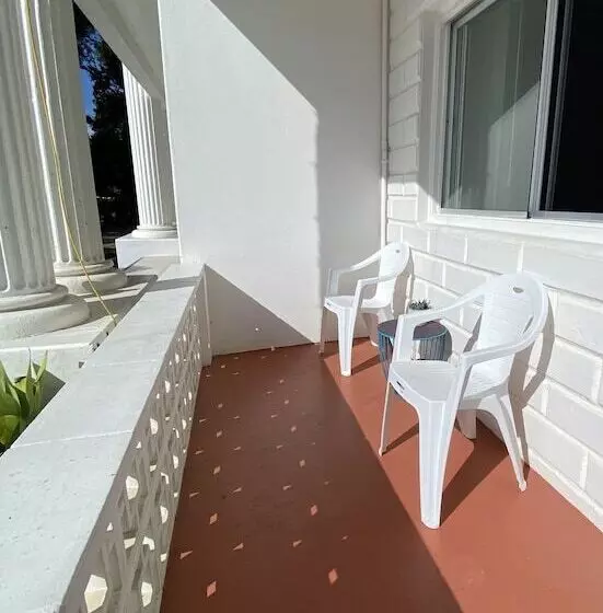 Plantation Retro Motel Tyndale