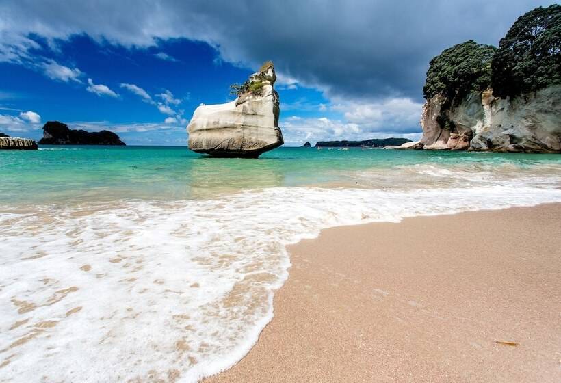 منتجع Hot Water Beach Top 10 Holiday Park