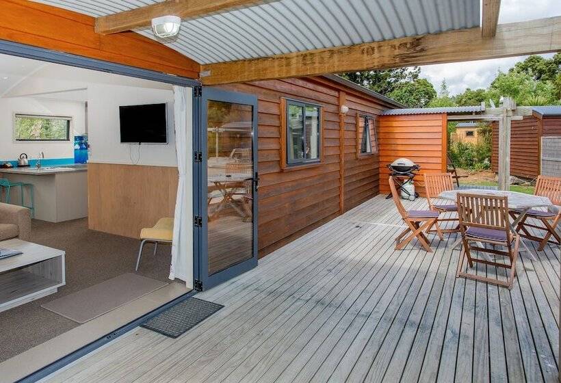 منتجع Hot Water Beach Top 10 Holiday Park