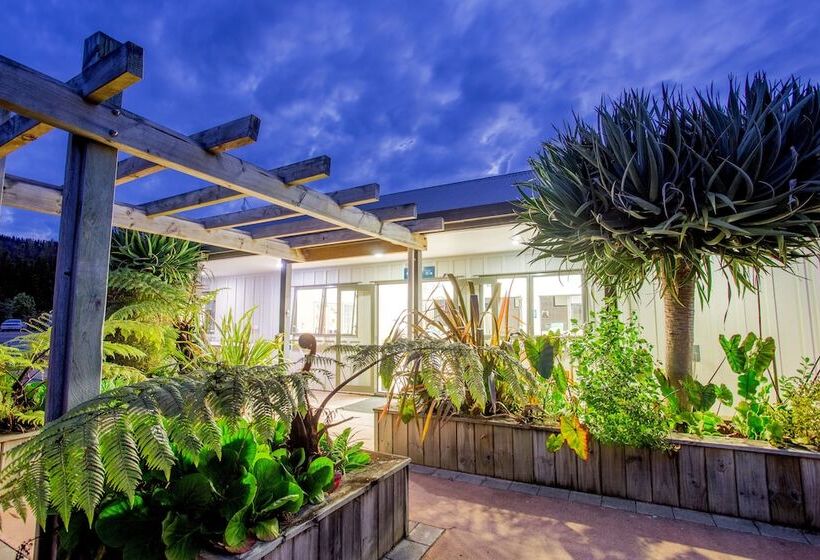 منتجع Hot Water Beach Top 10 Holiday Park