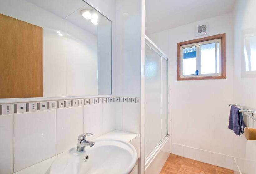 منتجع Warragul Gardens Holiday Park