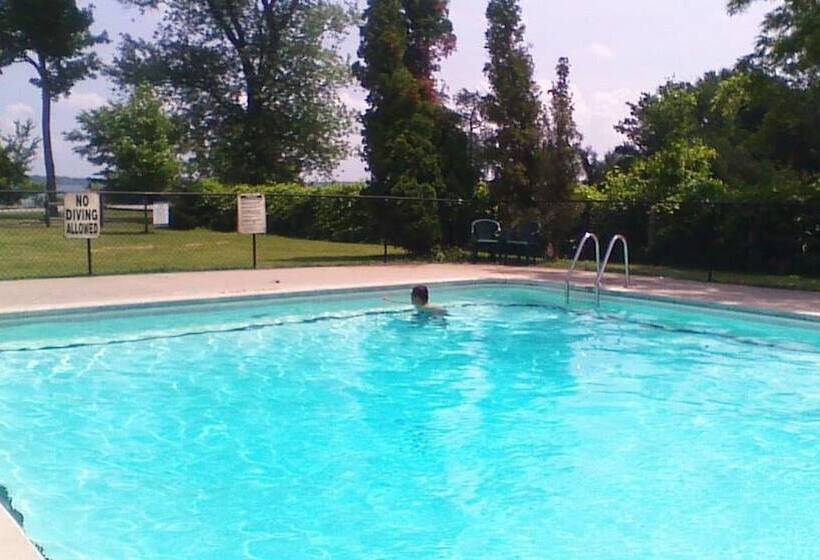 Riverside Park Motel And Campground