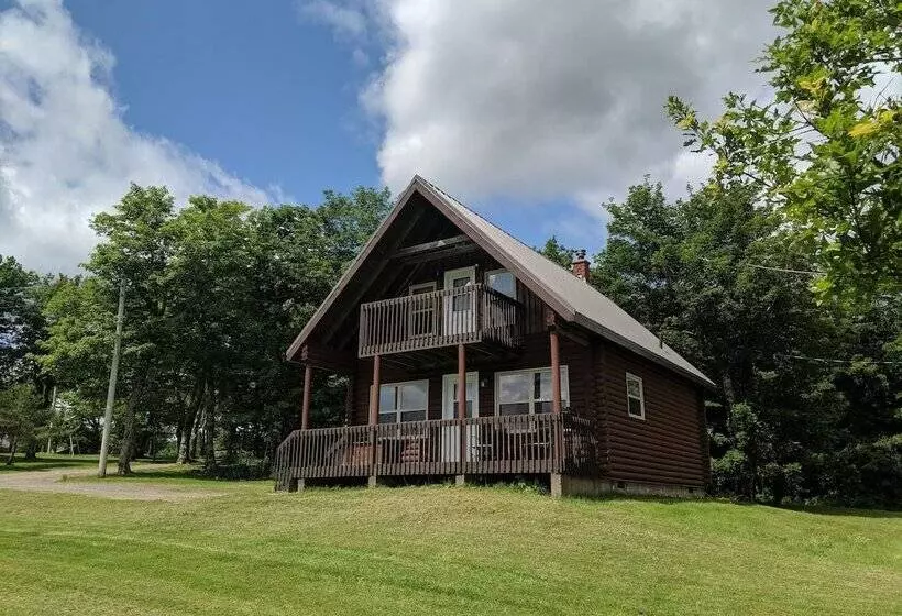 Smith Rock Chalets & Retreat