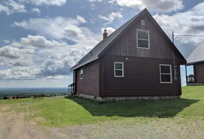 Smith Rock Chalets & Retreat