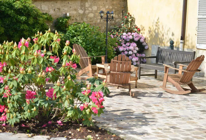 Bed and Breakfast Charmilles Des Cordeliers