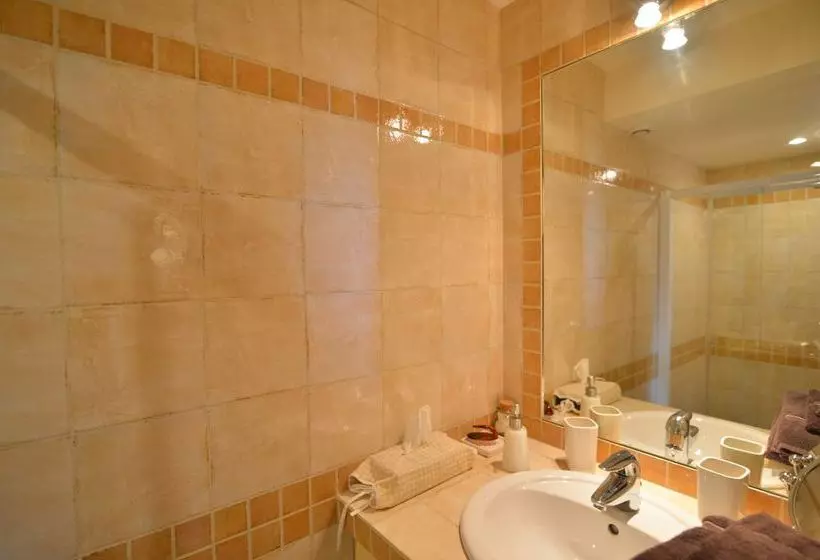 Bed and Breakfast Charmilles Des Cordeliers