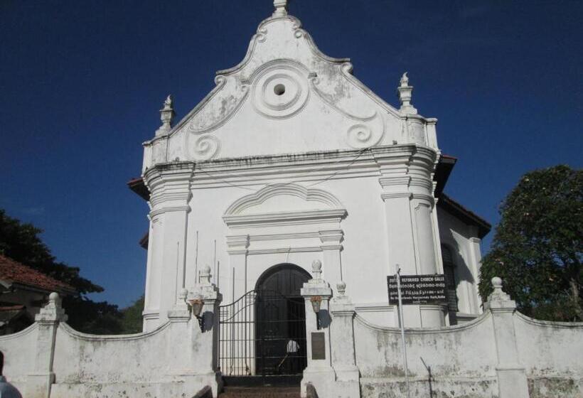 Отель Anara Villa