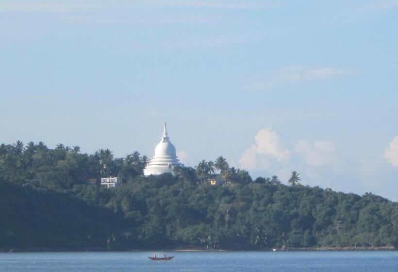 Отель Anara Villa