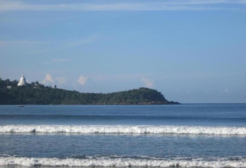 Отель Anara Villa