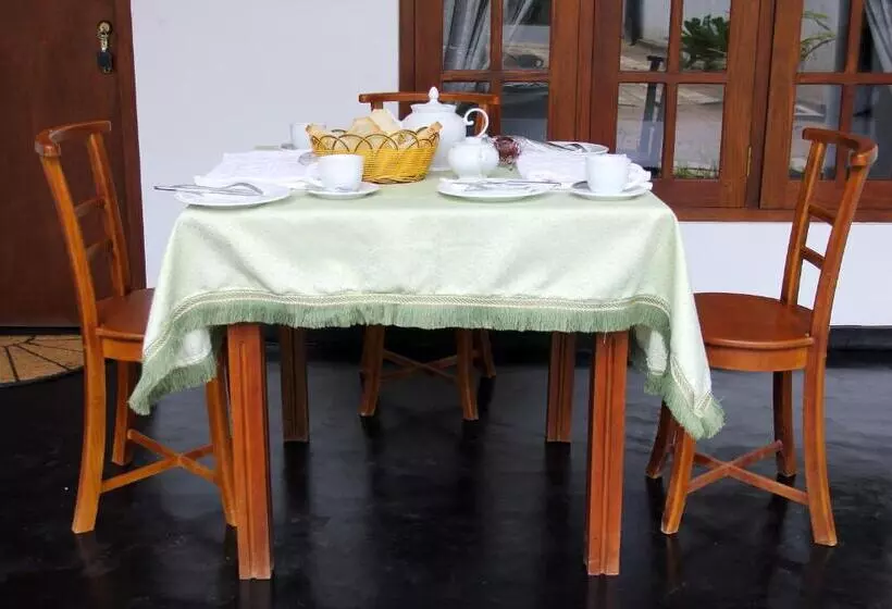 בית מלון כפרי Anara Villa