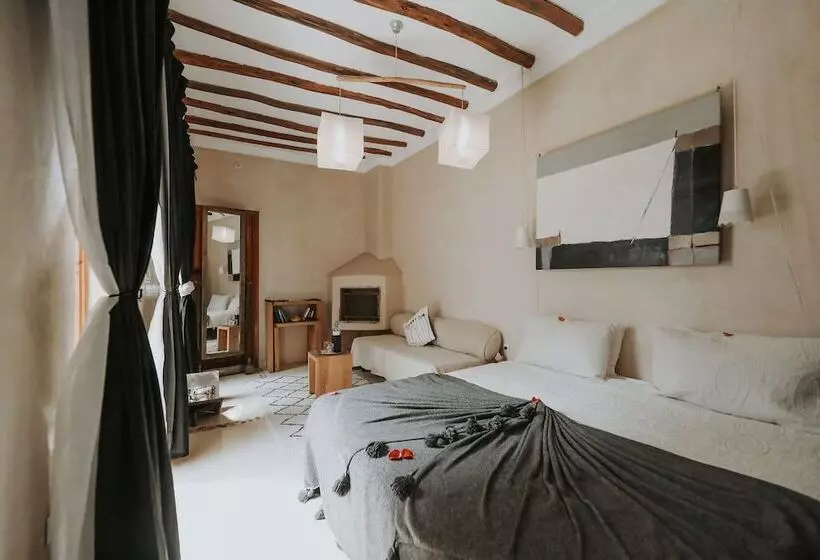 هتل Dar Nour El Houda