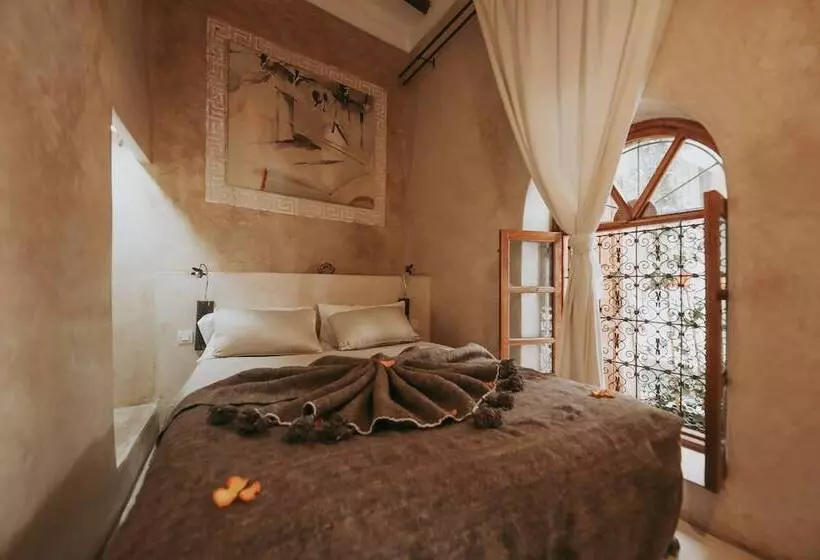 هتل Dar Nour El Houda