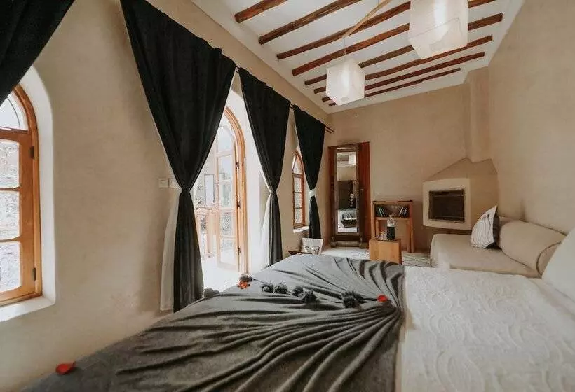 هتل Dar Nour El Houda