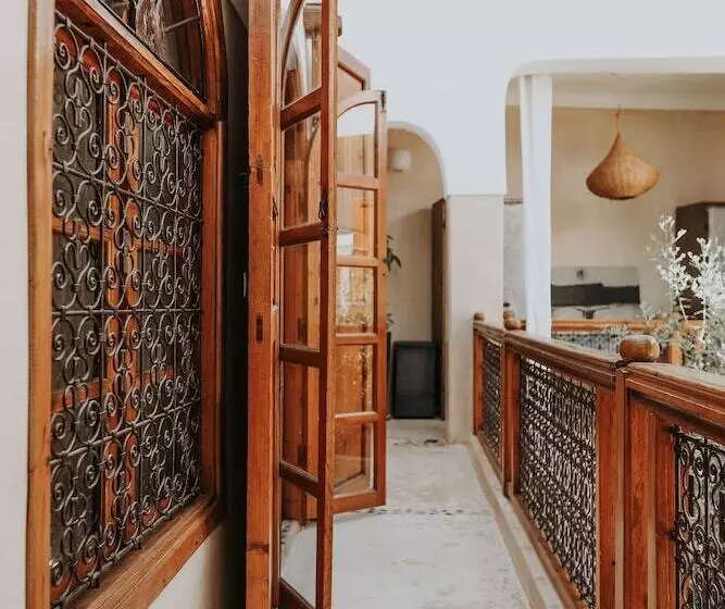 هتل Dar Nour El Houda