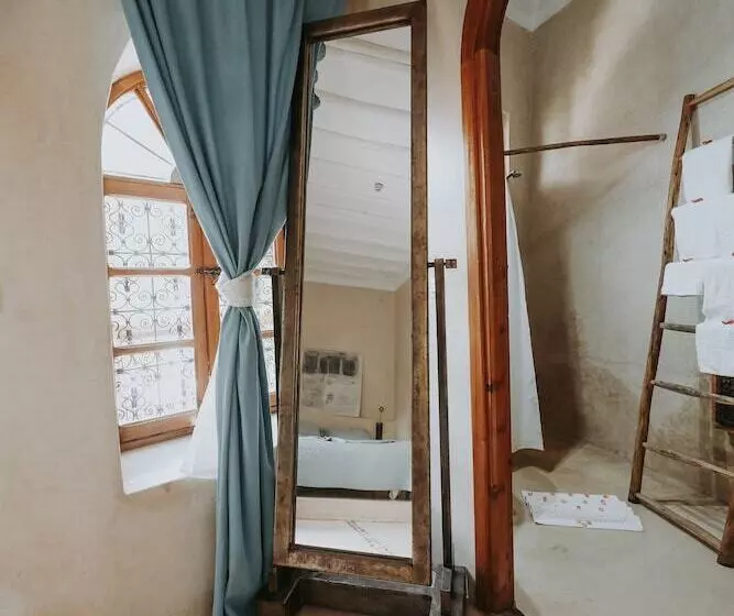 هتل Dar Nour El Houda