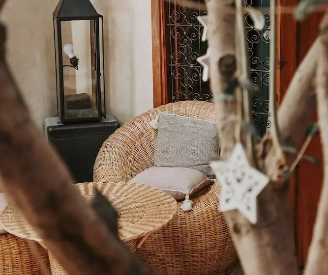 هتل Dar Nour El Houda