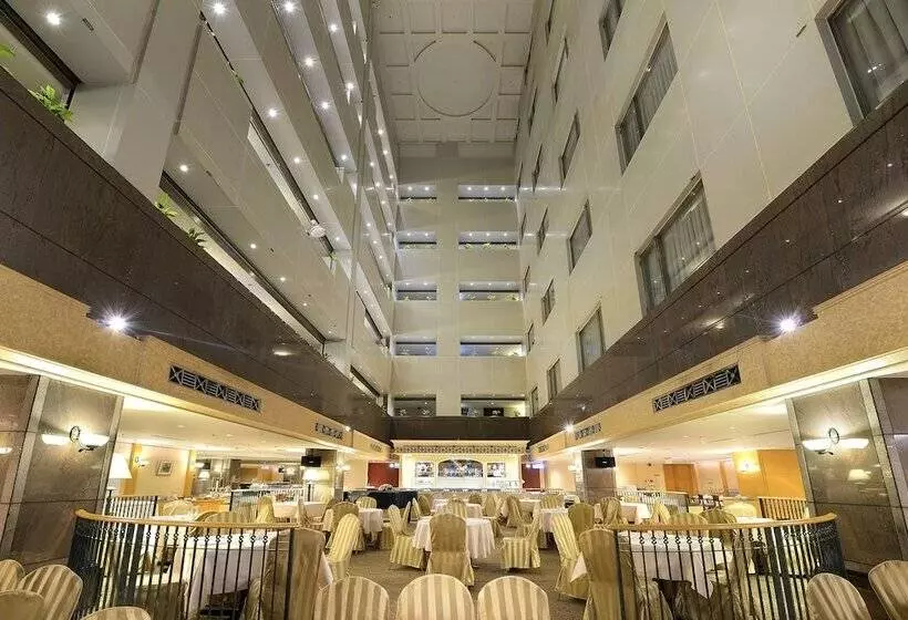 Le Midi Hotel Jungli