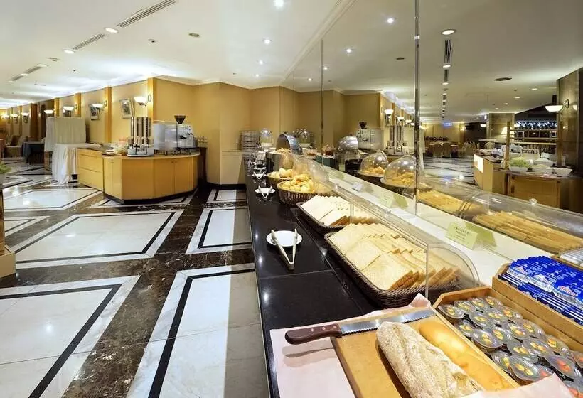 Le Midi Hotel Jungli