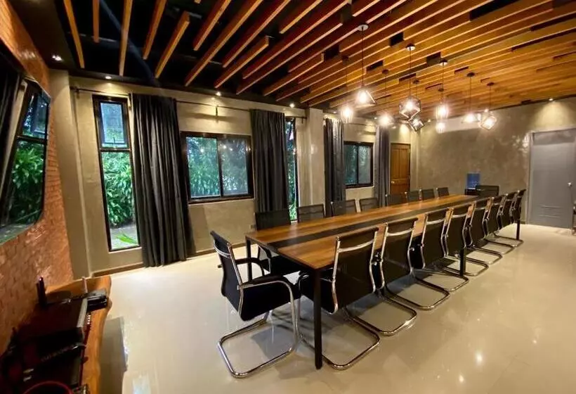 فندق Luisita Central Park