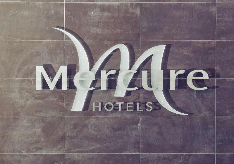 בית מלון כפרי Mercure Newcastle Airport