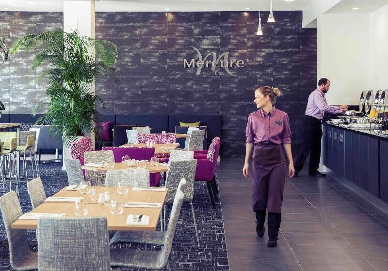 בית מלון כפרי Mercure Newcastle Airport