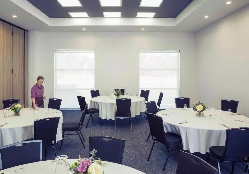 هتل Mercure Newcastle Airport