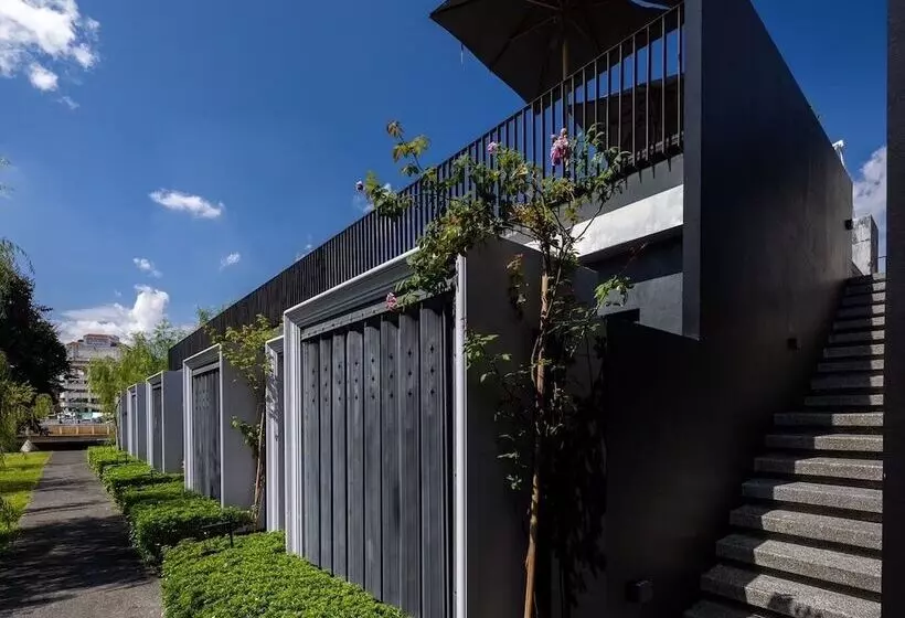 酒店 Ping Silhouette