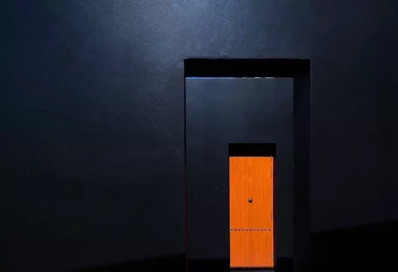 酒店 Ping Silhouette