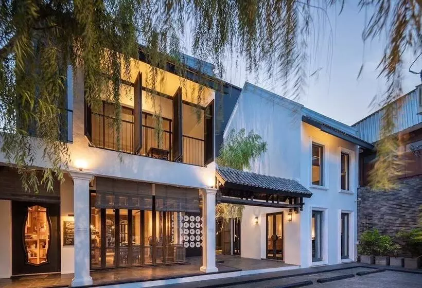 酒店 Ping Silhouette