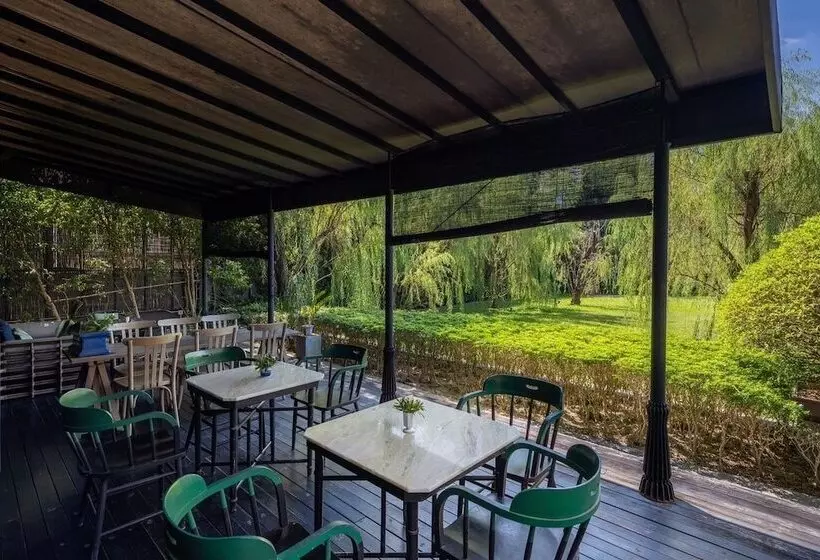 酒店 Ping Silhouette