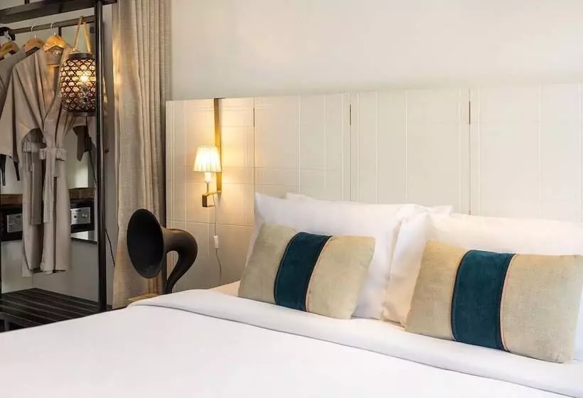 酒店 Ping Silhouette