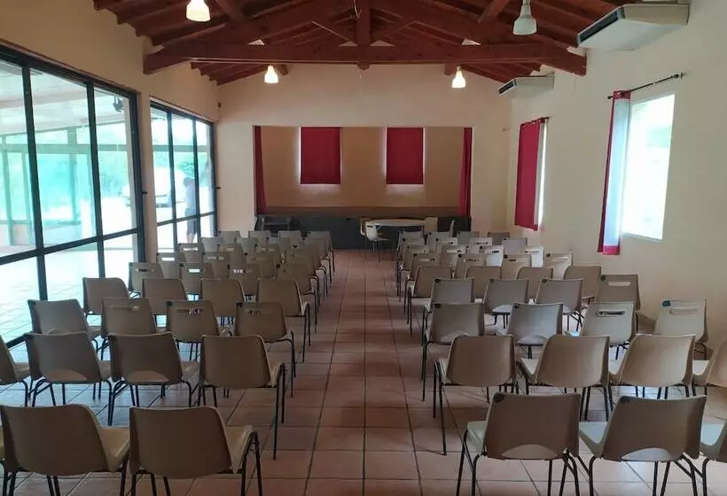 ホテル L Oustal Del Carlat