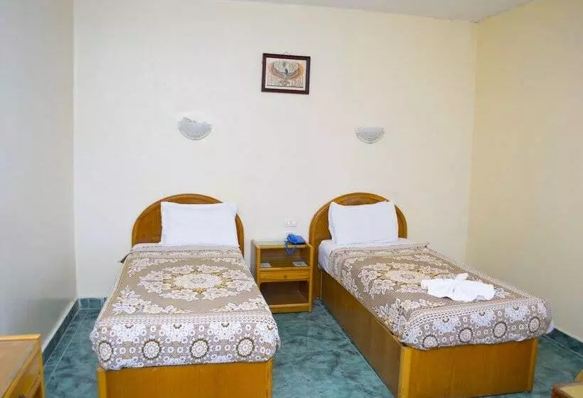 هتل Semiramis