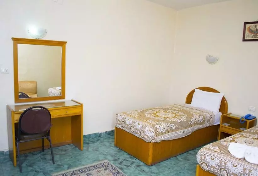 هتل Semiramis