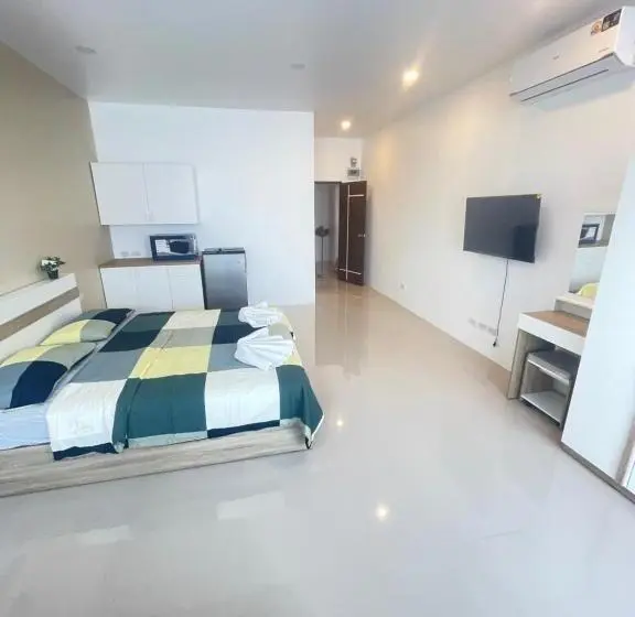 هتل The Bedroom Nai Harn Beach