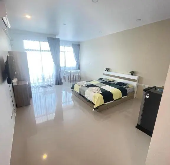 هتل The Bedroom Nai Harn Beach
