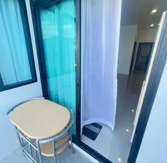 هتل The Bedroom Nai Harn Beach