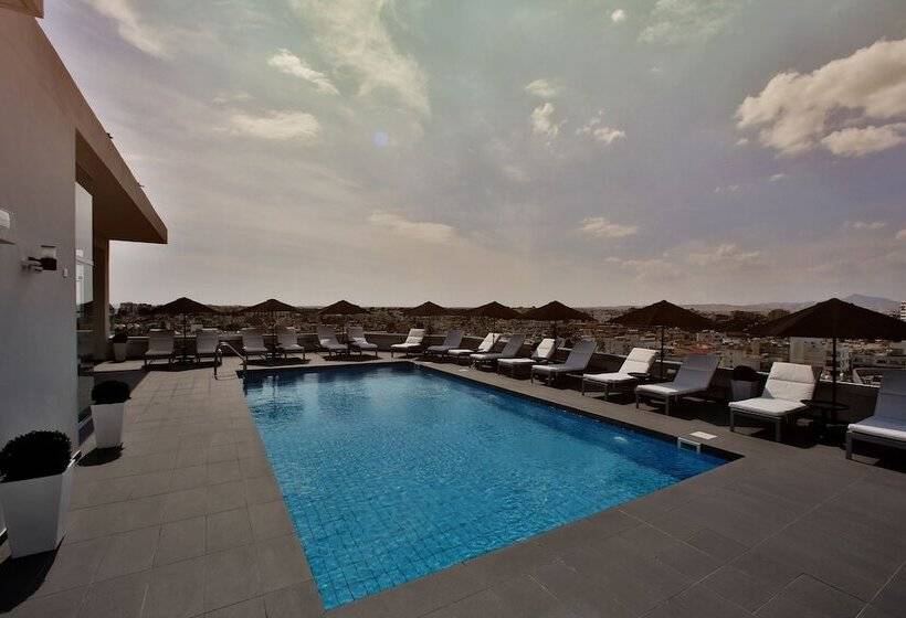 هتل The Josephine Boutique