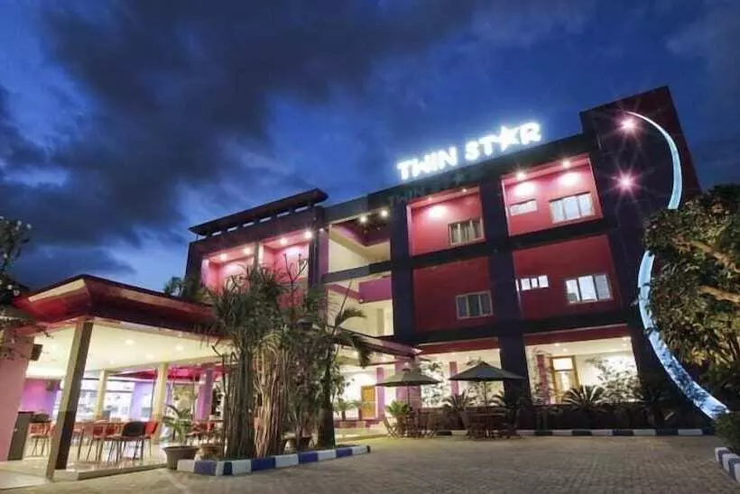 בית מלון כפרי Twin Star