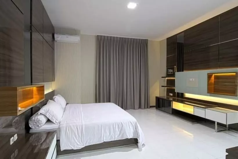 בית מלון כפרי Twin Star